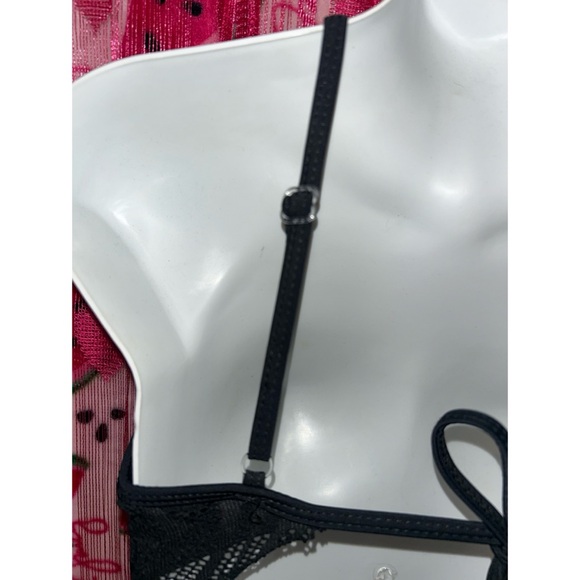 🖤 OP Ruffled Bikini Top - Picture 4 of 5